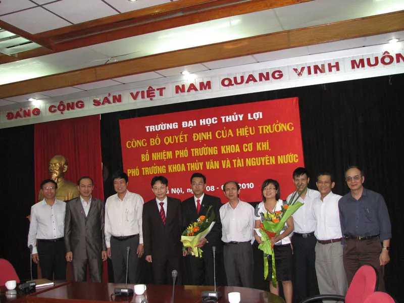 Tin về Lễ Bổ nhiệm Phó trưởng khoa Thủy văn và Tài nguyên nước; Phó trưởng khoa Cơ khí.