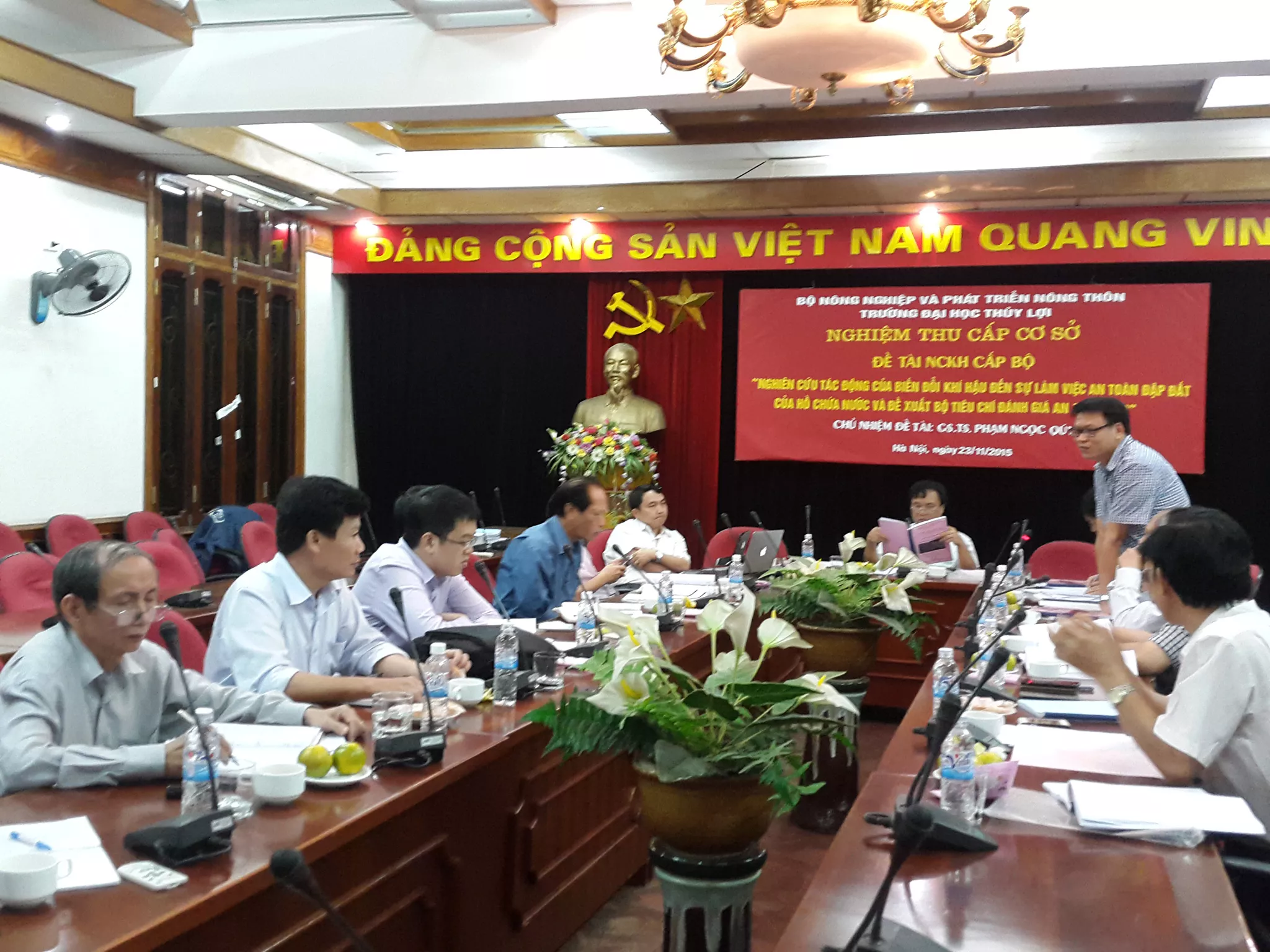 NGHIỆM THU CẤP CƠ SỞ ĐỀ TÀI CẤP BỘ: NGHIÊN CỨU TÁC ĐỘNG CỦA BIẾN ĐỔI KHÍ HẬU ĐẾN SỰ LÀM VIỆC AN TOÀN ĐẬP ĐẤT CỦA HỒ CHỨA NƯỚC VÀ ĐỀ XUẤT BỘ TIÊU CHÍ ĐÁNH GIÁ AN TOÀN ĐẬP – GIAI ĐOẠN 2013-2015