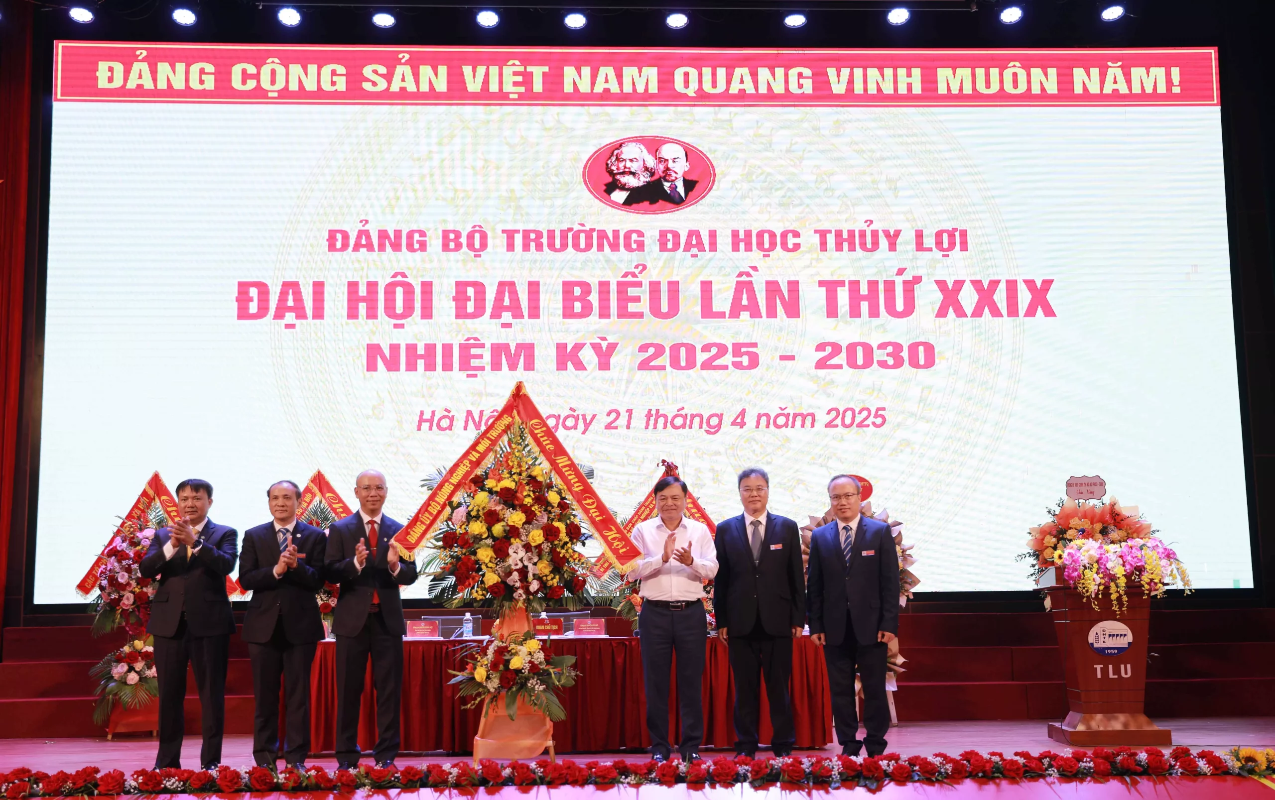 Khai mạc Đại hội đại biểu Đảng bộ Trường Đại học Thủy lợi lần thứ XXIX, nhiệm kỳ 2025-2030