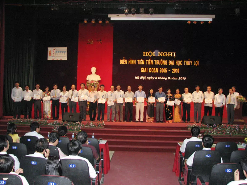 Hội nghị điển hình tiên tiến Trường Đại học Thuỷ lợi giai đoạn 2005-2010