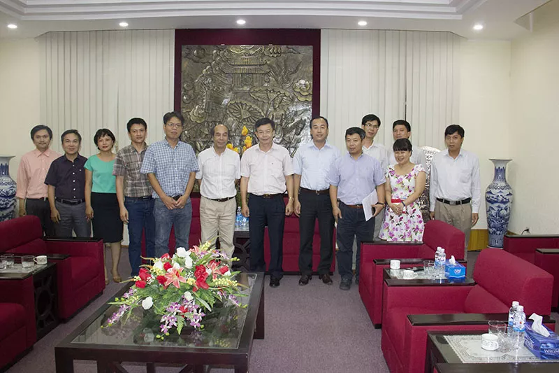 Hiệu trưởng đón tiếp 2 Giáo sư công nghệ thông tin đến thăm và làm việc tại Trường ĐH Thủy lợi