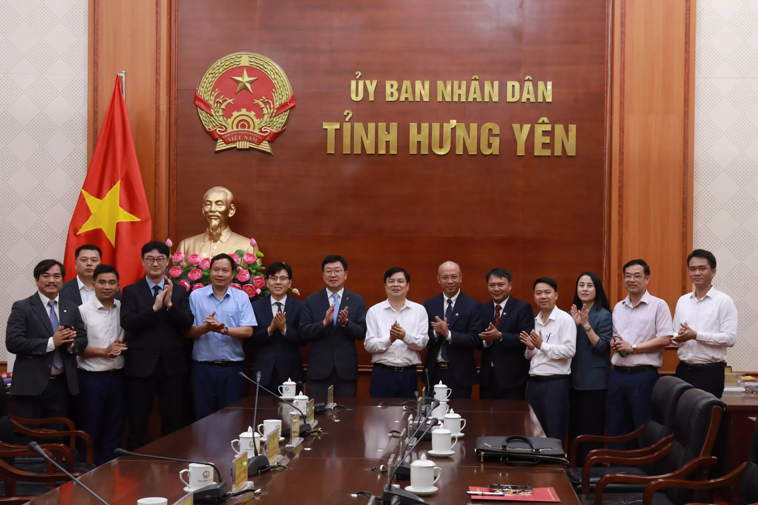UBND tỉnh Hưng Yên làm việc với Trường Đại học Thủy lợi, Đại học Chosun và các Doanh nghiệp Hàn Quốc