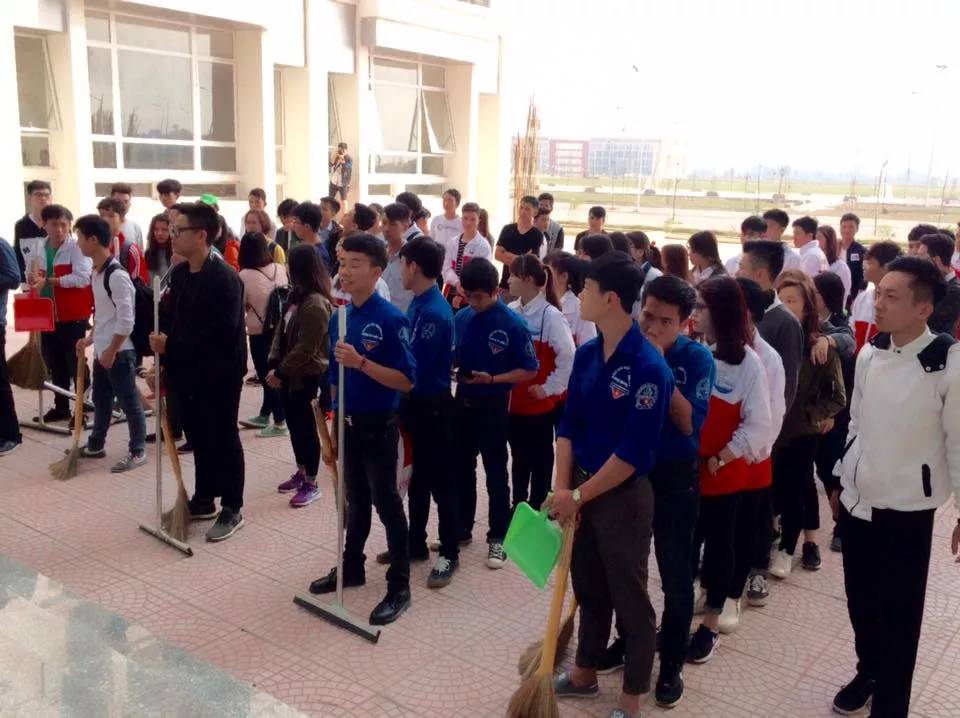 Phát động phong trào dọn vệ sinh môi trường