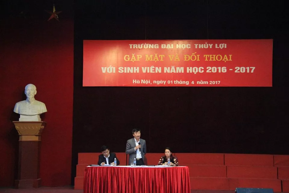 Gặp mặt và đối thoại với sinh viên năm học 2016 – 2017