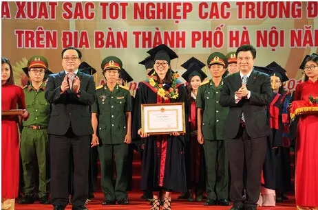 Nữ thủ khoa tốt nghiệp xuất sắc của Trường Đại học Thủy lợi đến từ miền đất cảng