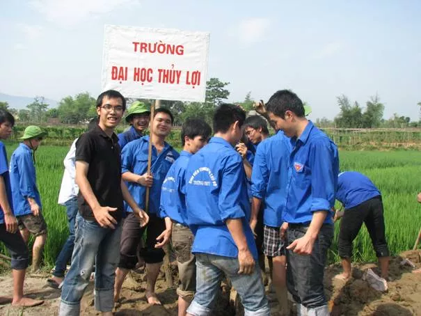 Tập huấn tình nguyện 2009, chương trình khởi động cho Tiếp sức mùa thi – Mùa hè xanh 2009 và hướng tới những hoạt động kỷ niệm 50 năm trường Đại học Thủy lợi