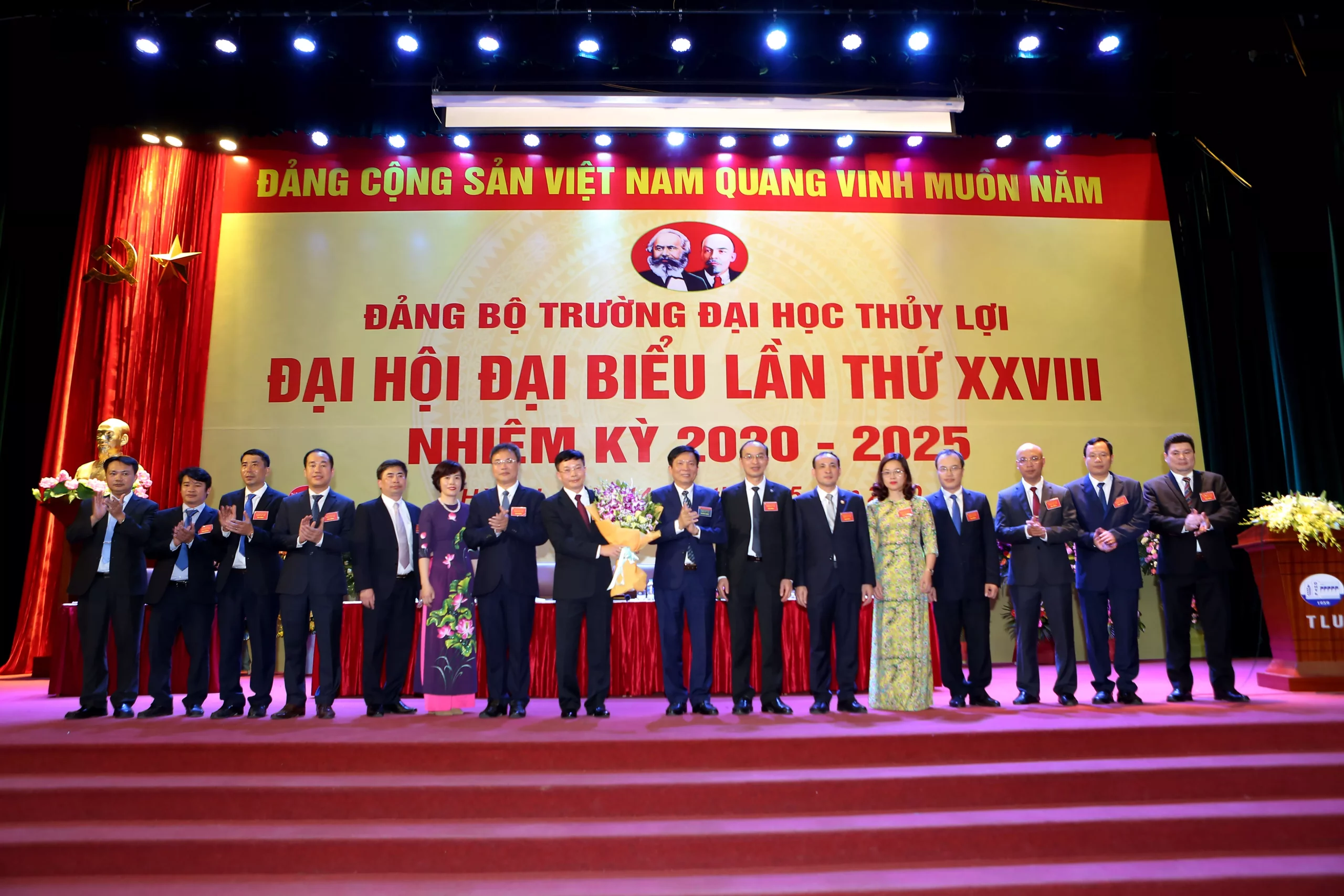 Bế mạc Đại hội đại biểu Đảng bộ Trường Đại học Thủy lợi khóa XXVIII, nhiệm kỳ 2020-2025
