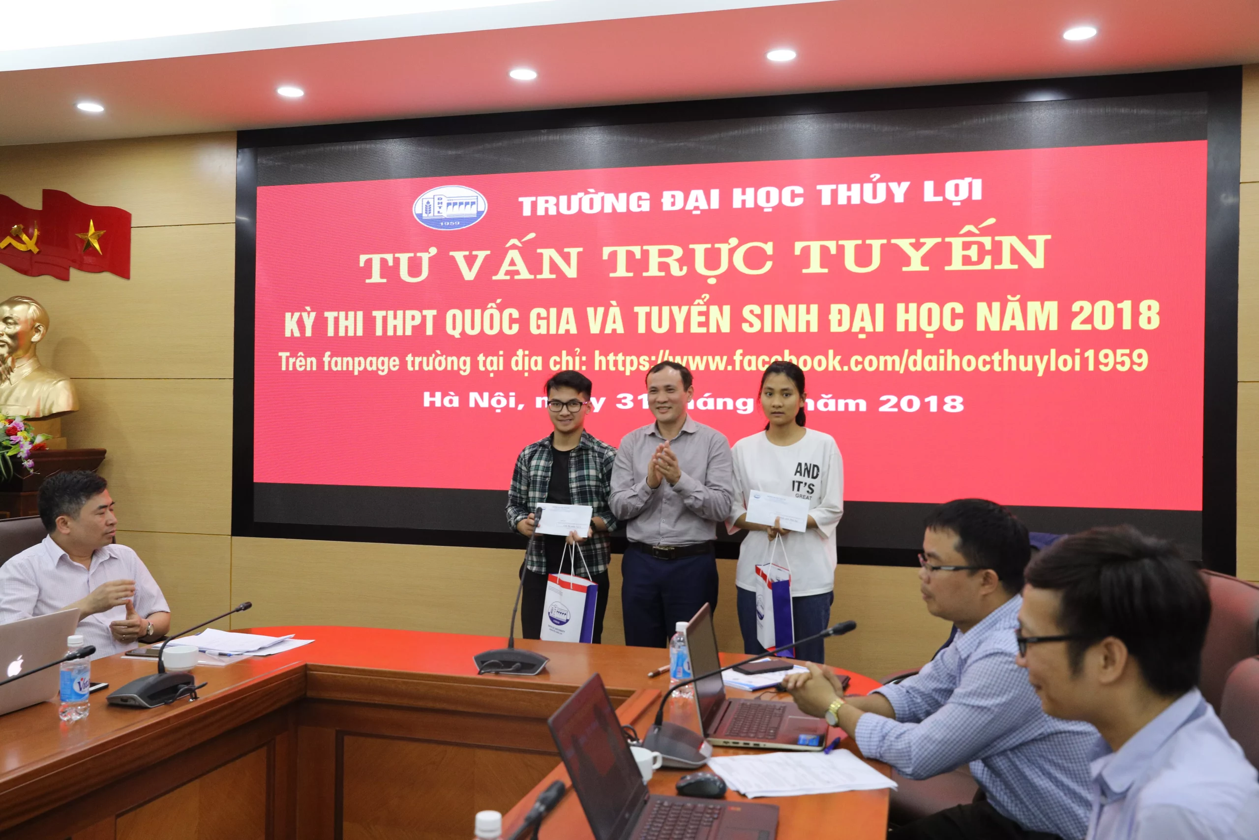 Trường Đại học Thủy lợi tư vấn trực tuyến, đồng hành cùng thí sinh