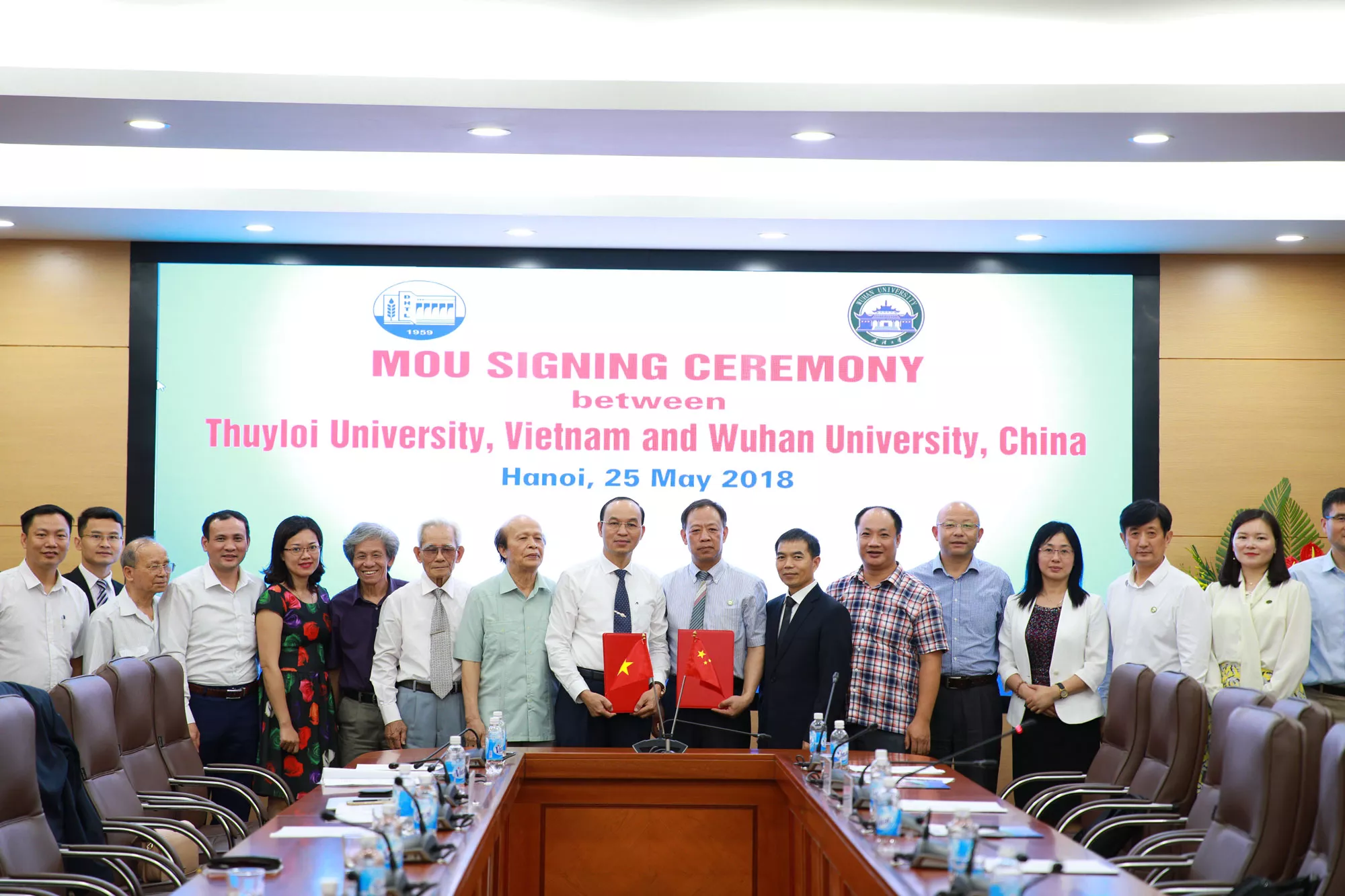 Bước tiến mới trong mối quan hệ 60 năm giữa Trường ĐHTL và Trường ĐH Vũ Hán, Trung Quốc
