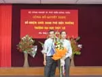 Công bố Quyết định bổ nhiệm lại chức danh Phó hiệu trưởng cho PGS.TS Phạm Ngọc Quý