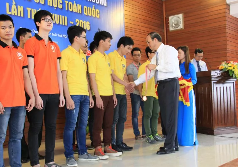 Lễ tổng kết và trao giải thưởng cuộc thi Olympic Cơ học toàn quốc lần thứ 28 năm 2016