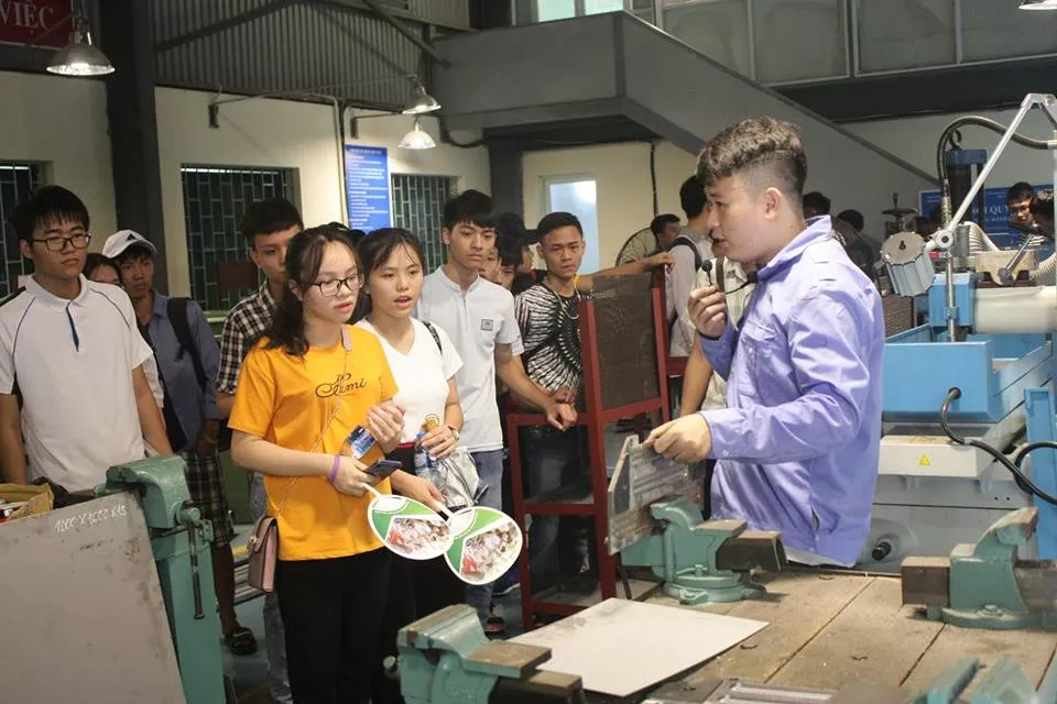 Tân sinh viên K60 khám phá trường trong 3 giờ