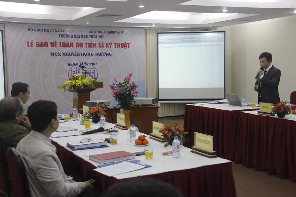 NCS Nguyễn Hồng Trường bảo vệ luận án tiến sĩ cấp trường