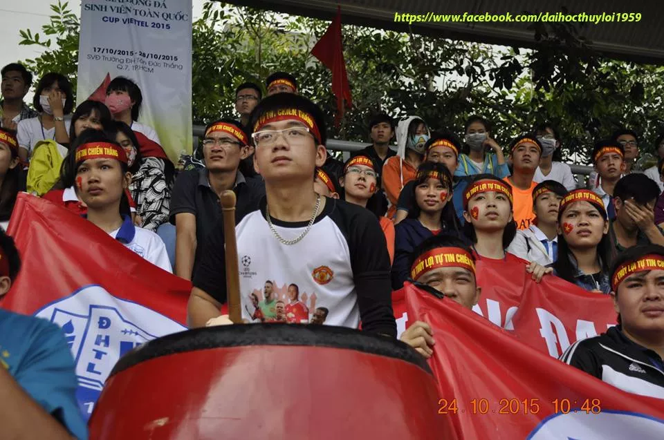 Trận đấu kịch tính giải bóng đá sinh viên toàn quốc năm 2015