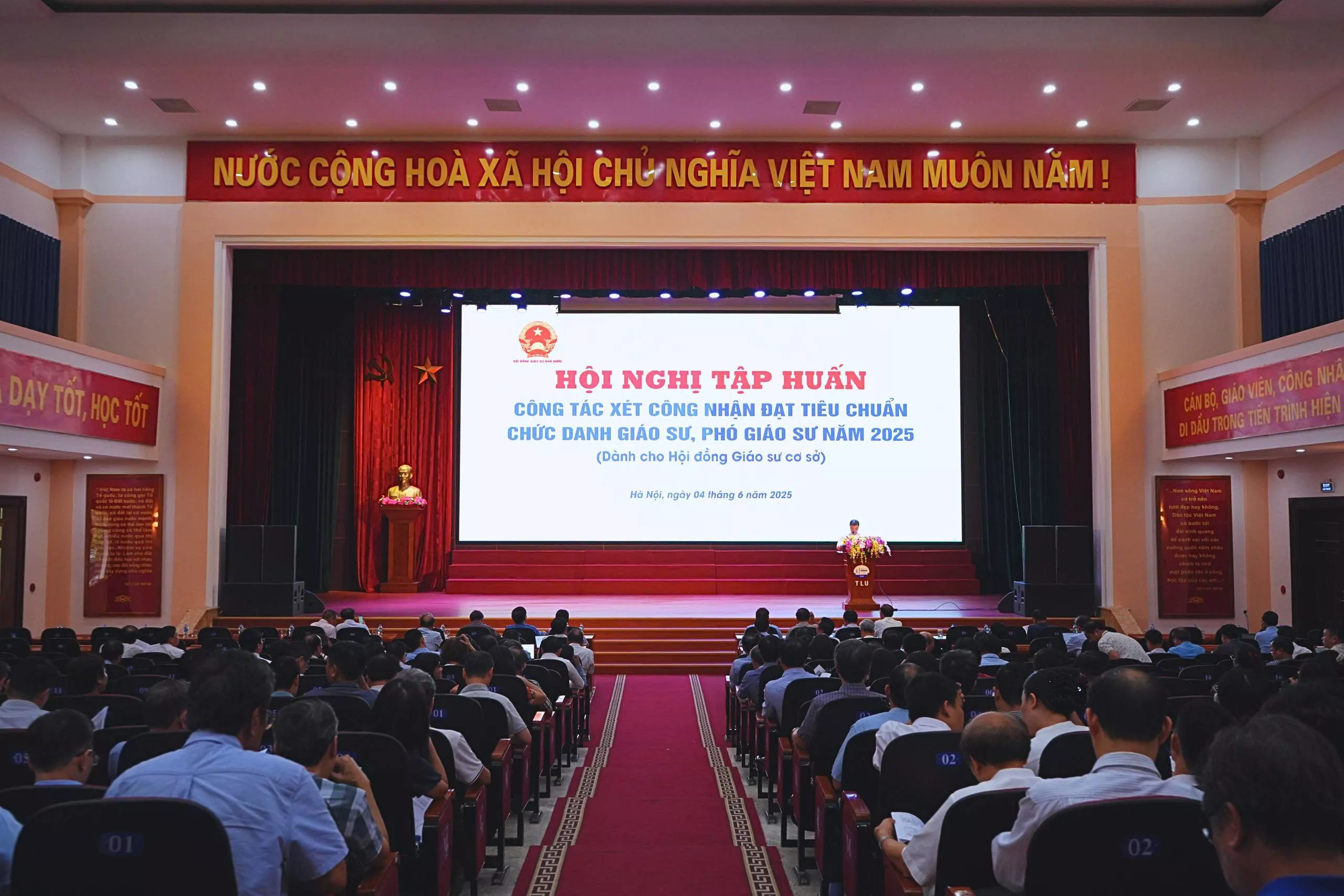 Tập huấn xét công nhận đạt tiêu chuẩn chức danh Giáo sư, Phó Giáo sư năm 2025