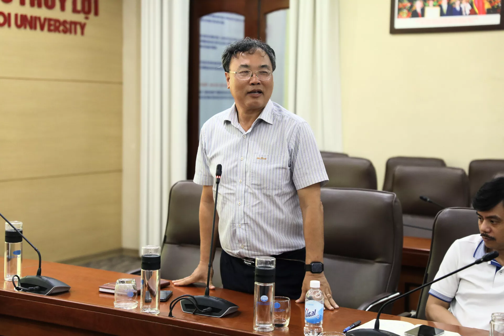Công bố quyết định bổ nhiệm Phó Trưởng phòng Khoa học Công nghệ và Hợp tác quốc tế