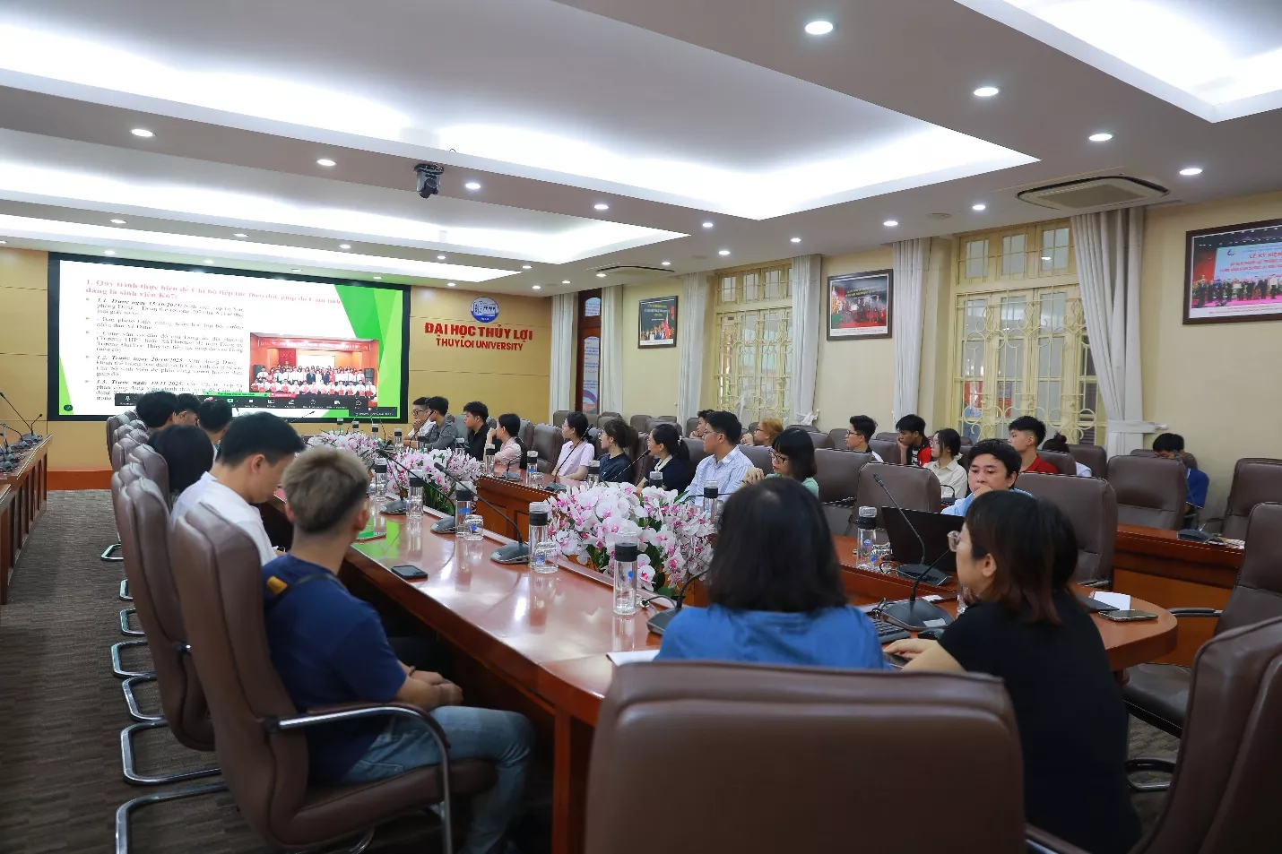 Trường Đại học Thủy lợi tổ chức gặp mặt cảm tình Đảng và đảng viên dự bị K67