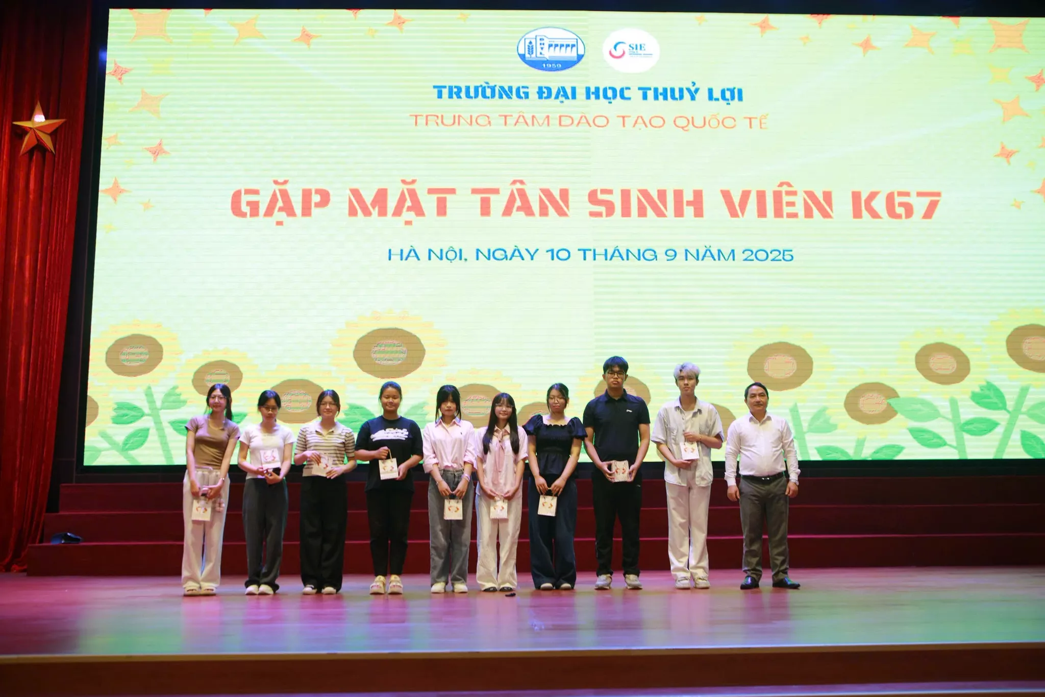 Trường Đại học Thủy lợi tổ chức Tuần định hướng tương lai dành cho sinh viên khóa 67