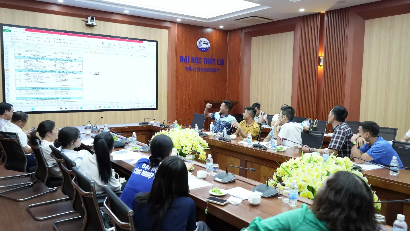 Khởi động Giải bơi cán bộ, giảng viên và sinh viên các trường đại học Hà Nội năm 2025