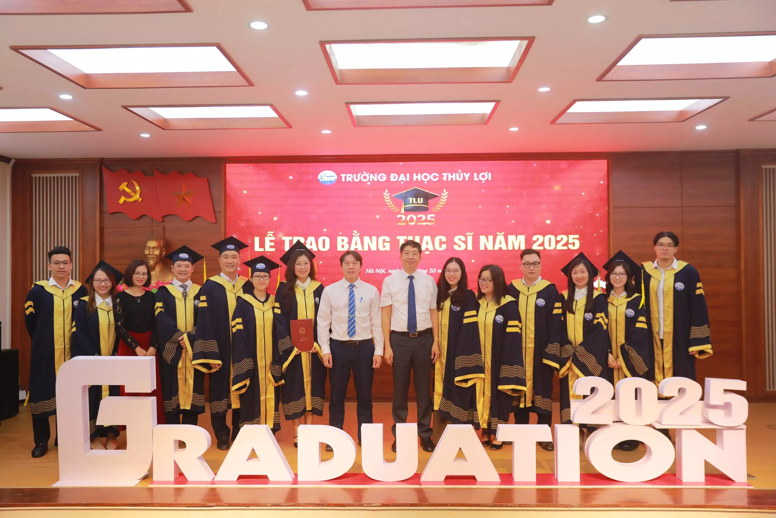 Trường Đại học Thủy lợi tổ chức trao bằng Tiến sĩ, Thạc sĩ và Khai giảng đào tạo sau đại học đợt 1 năm 2025
