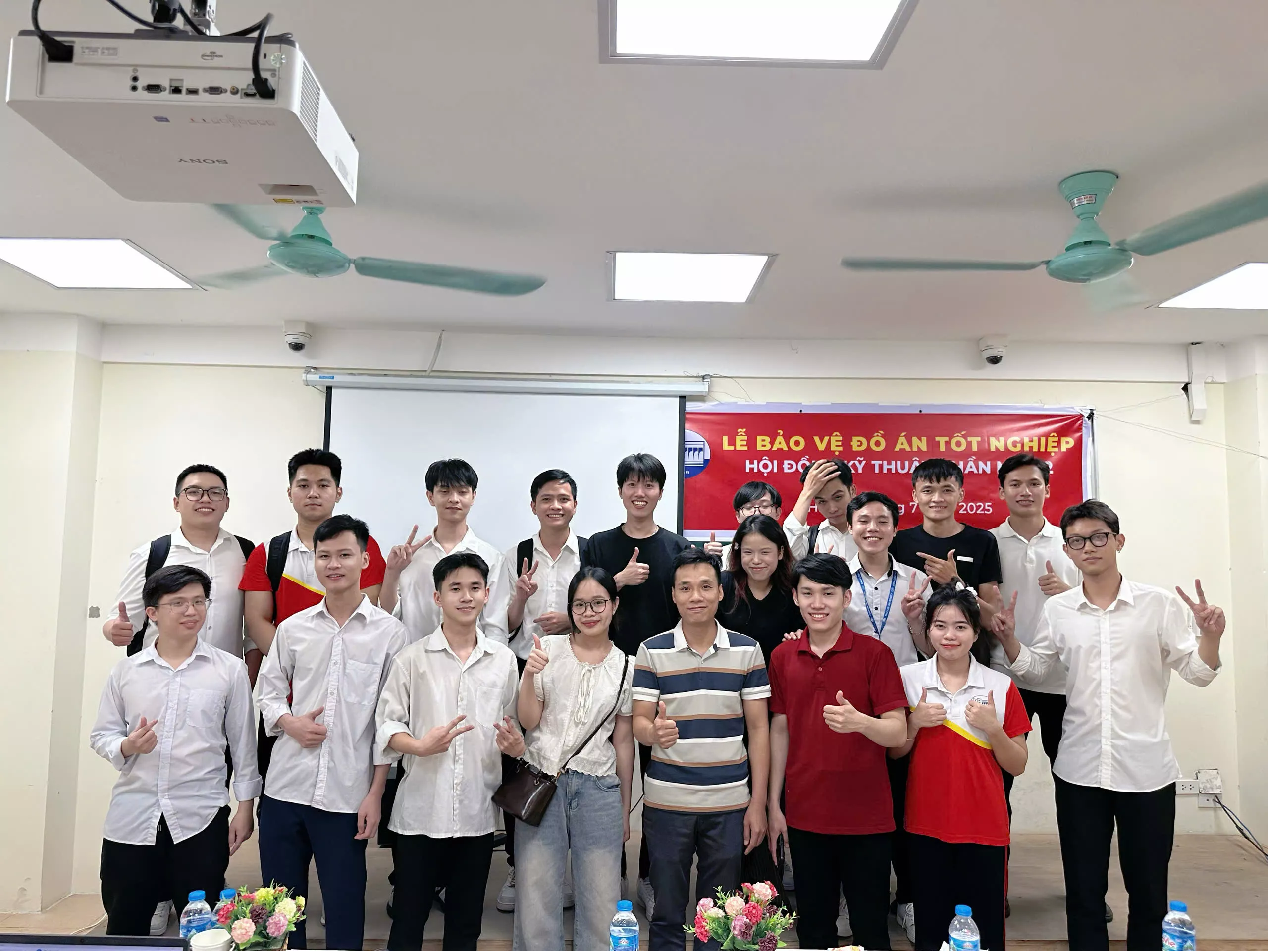 Ngô Thị Thương – nữ sinh Kỹ thuật phần mềm được vinh danh tại Văn Miếu và hành trình lặng lẽ của GPA 3.94/4