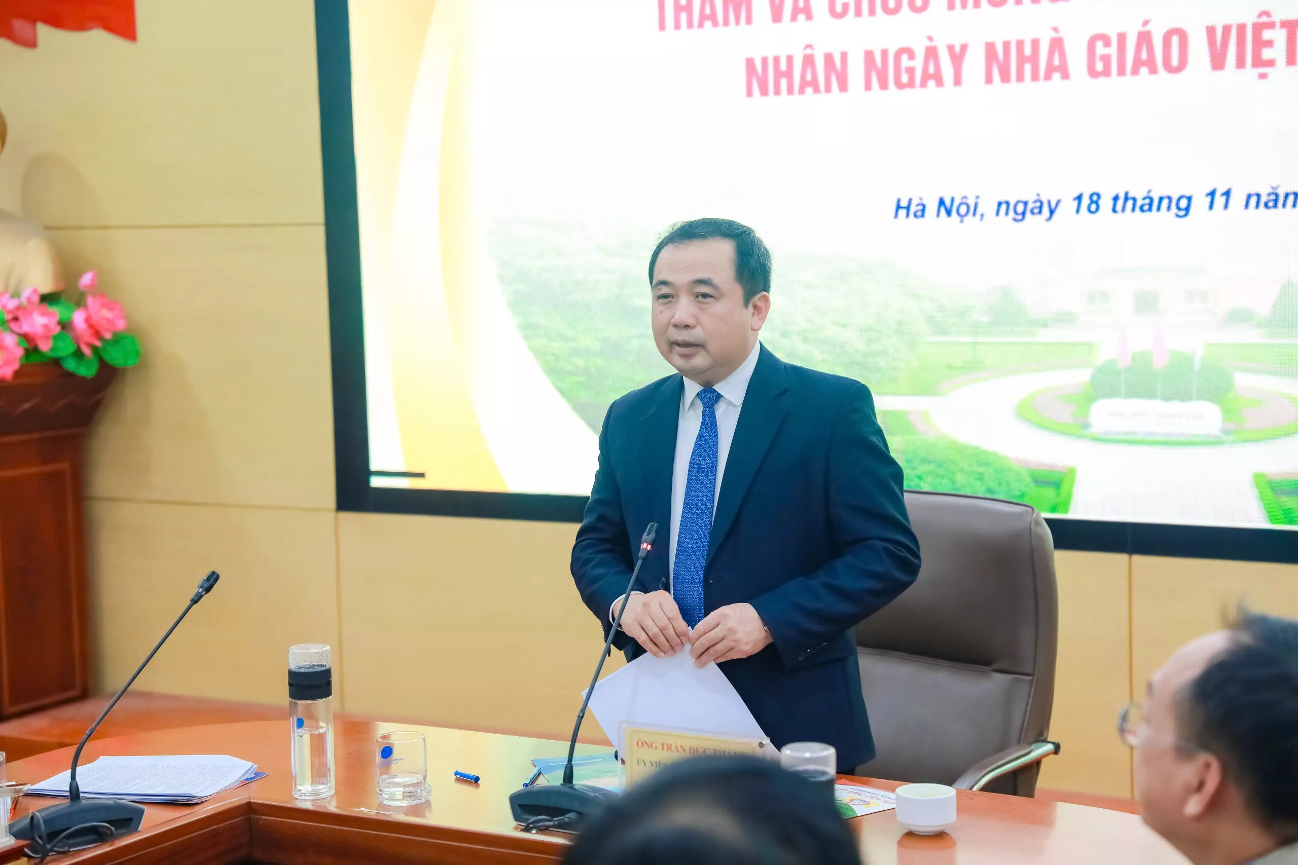 Bộ trưởng Trần Đức Thắng thăm và làm việc với Trường Đại học Thủy lợi