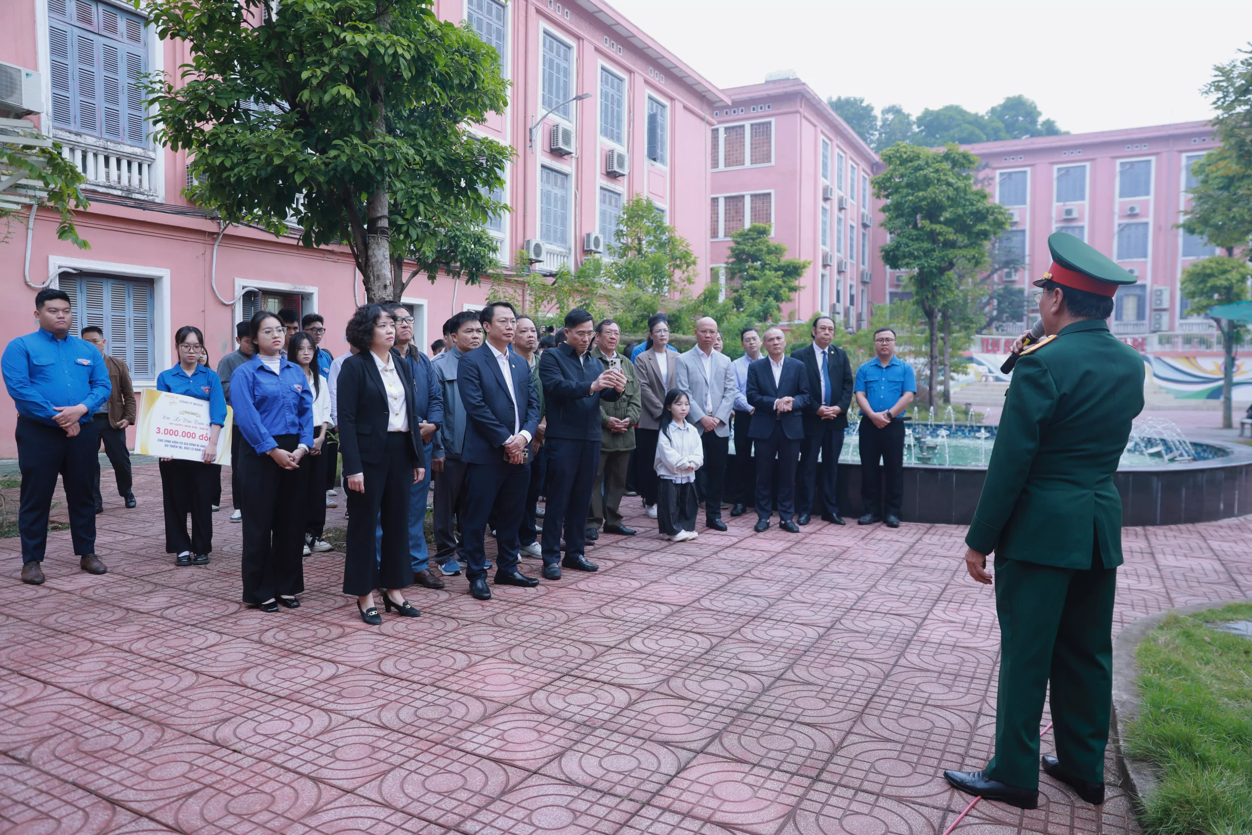 Lễ Chào cờ đầu tháng 12/2025 tại Trường Đại học Thủy lợi: Bồi đắp truyền thống, lan tỏa tinh thần trách nhiệm của Tuổi trẻ