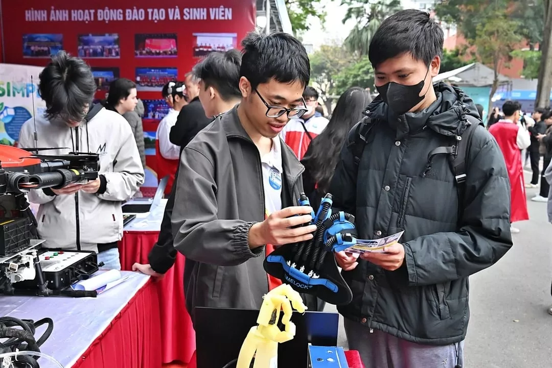 Gắn kết đào tạo với nhu cầu thực tiễn của thị trường lao động