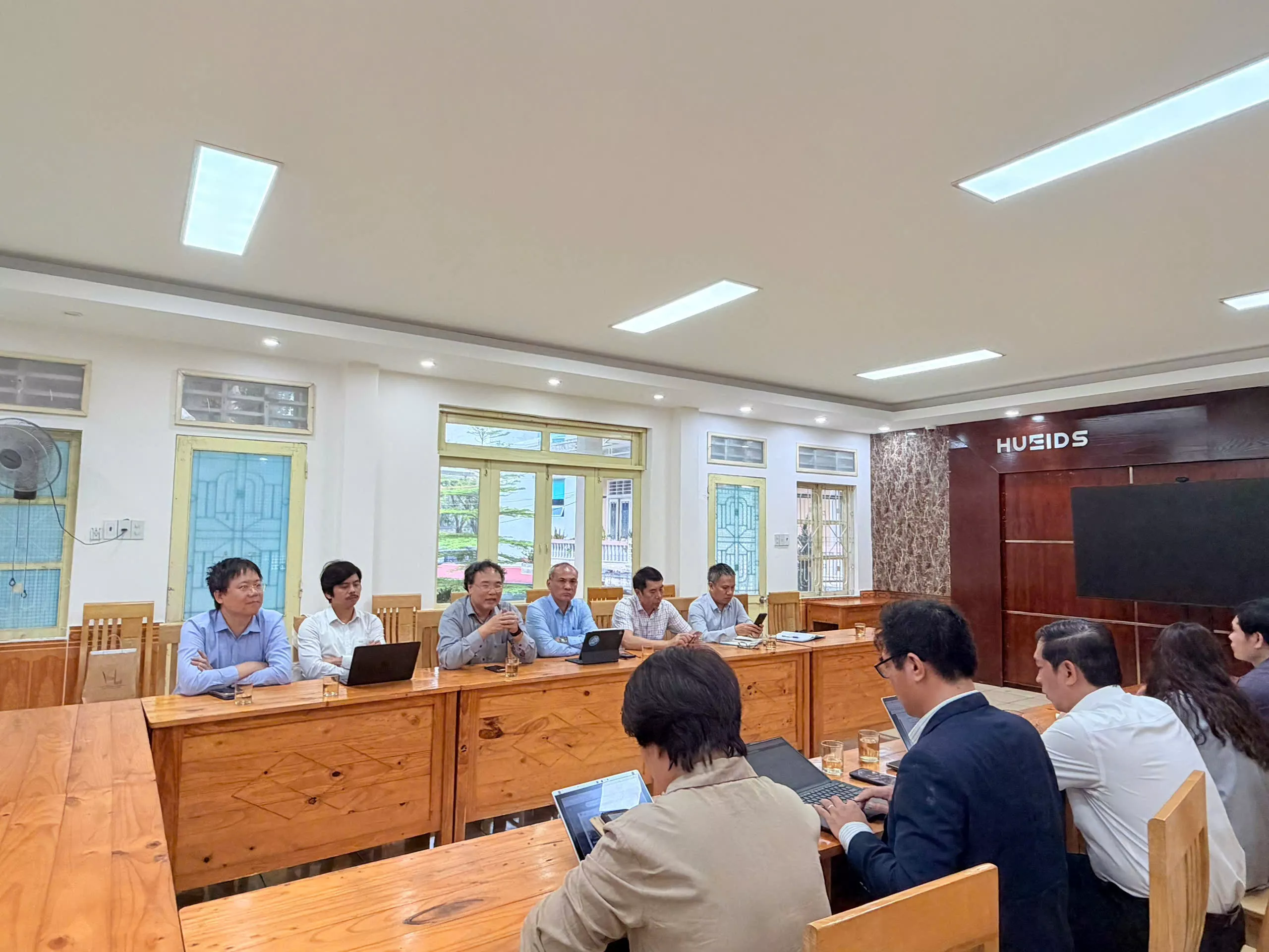 Trường Đại học Thủy lợi làm việc tại thành phố Huế về hợp tác nghiên cứu và chuyển đổi số