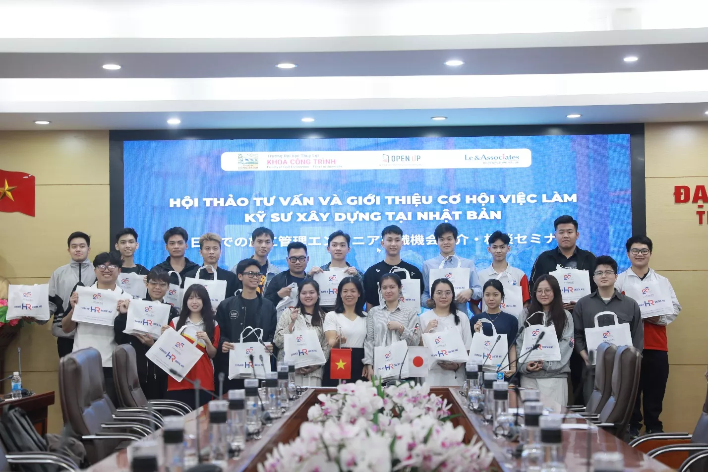 Tăng cường hợp tác đào tạo, mở rộng cơ hội việc làm quốc tế cho sinh viên Khoa Công trình