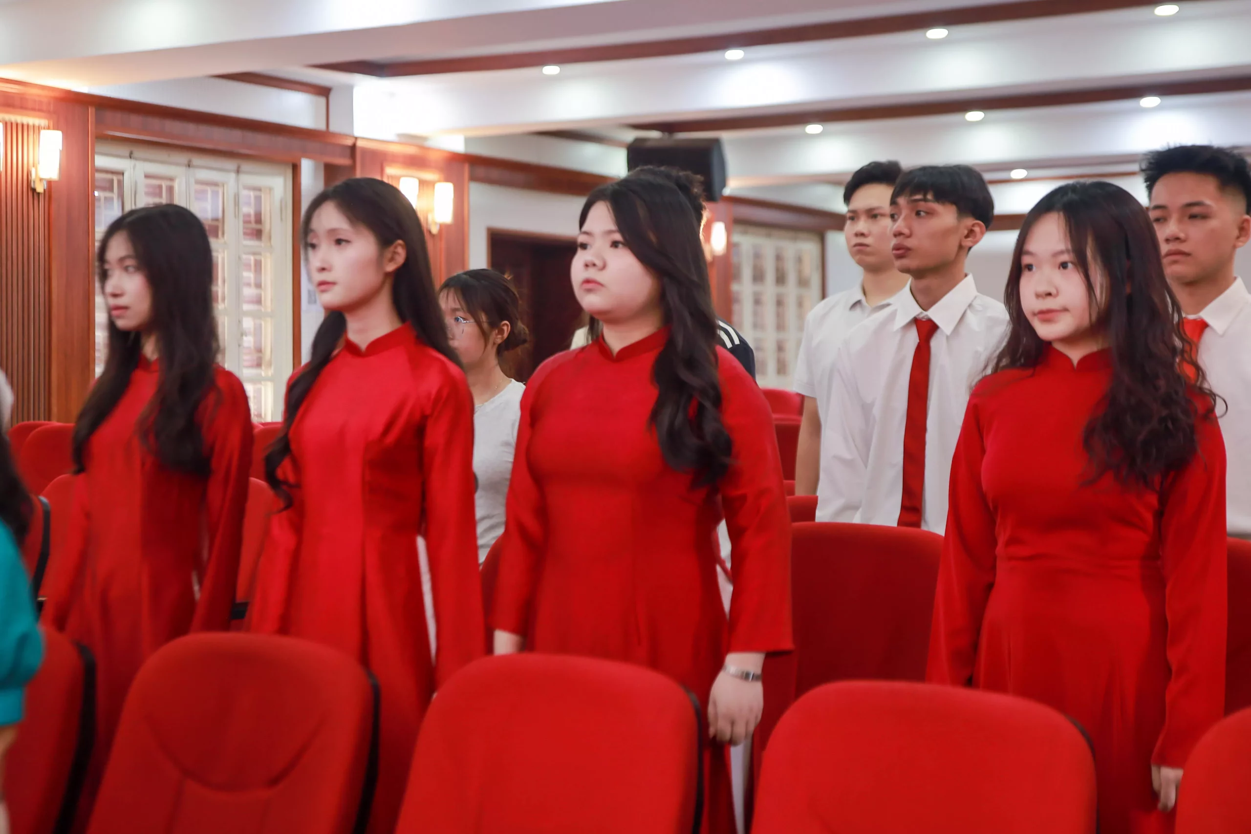 Thêm 9 đảng viên góp sức xây dựng Đảng bộ Trường Đại học Thủy lợi