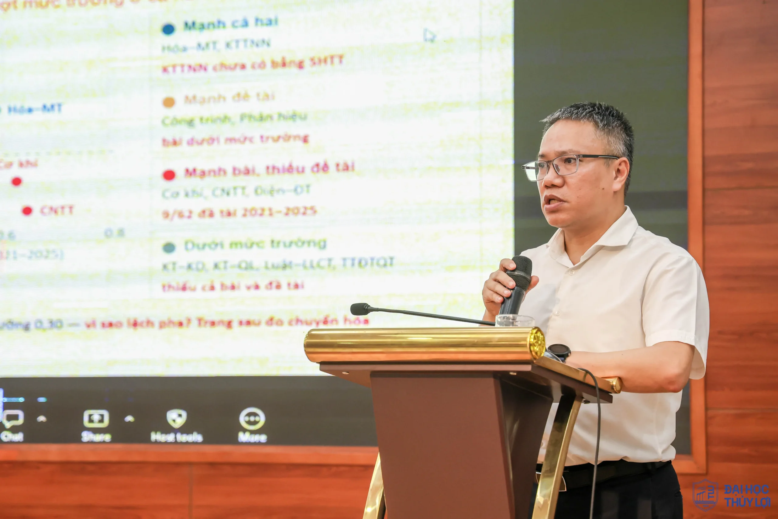 Trường Đại học Thủy lợi: Sơ kết Kế hoạch thực hiện Nghị quyết 57-NQ/TW và định hướng hoạt động KHCN thích ứng bộ chuẩn mới