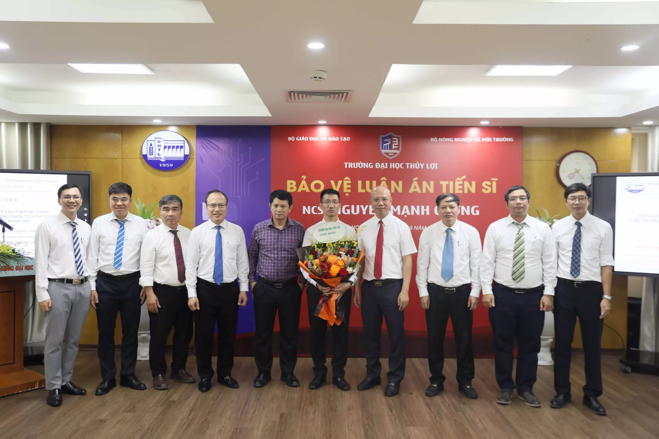 Trường Đại học Thủy lợi tổ chức bảo vệ Luận án Tiến sĩ cấp Trường cho Nghiên cứu sinh Nguyễn Mạnh Cường