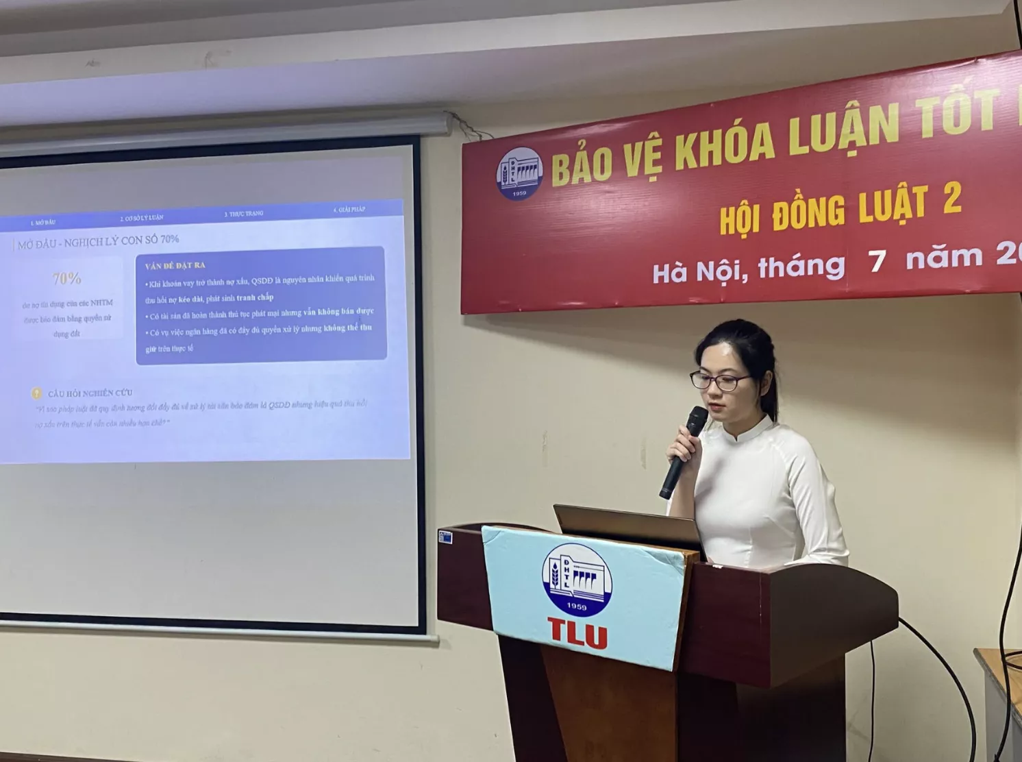 Nữ sinh xinh xắn 7 kỳ nhận học bổng, điểm 10 tuyệt đối khóa luận, tốt nghiệp loại Xuất sắc ở ngôi trường nổi tiếng