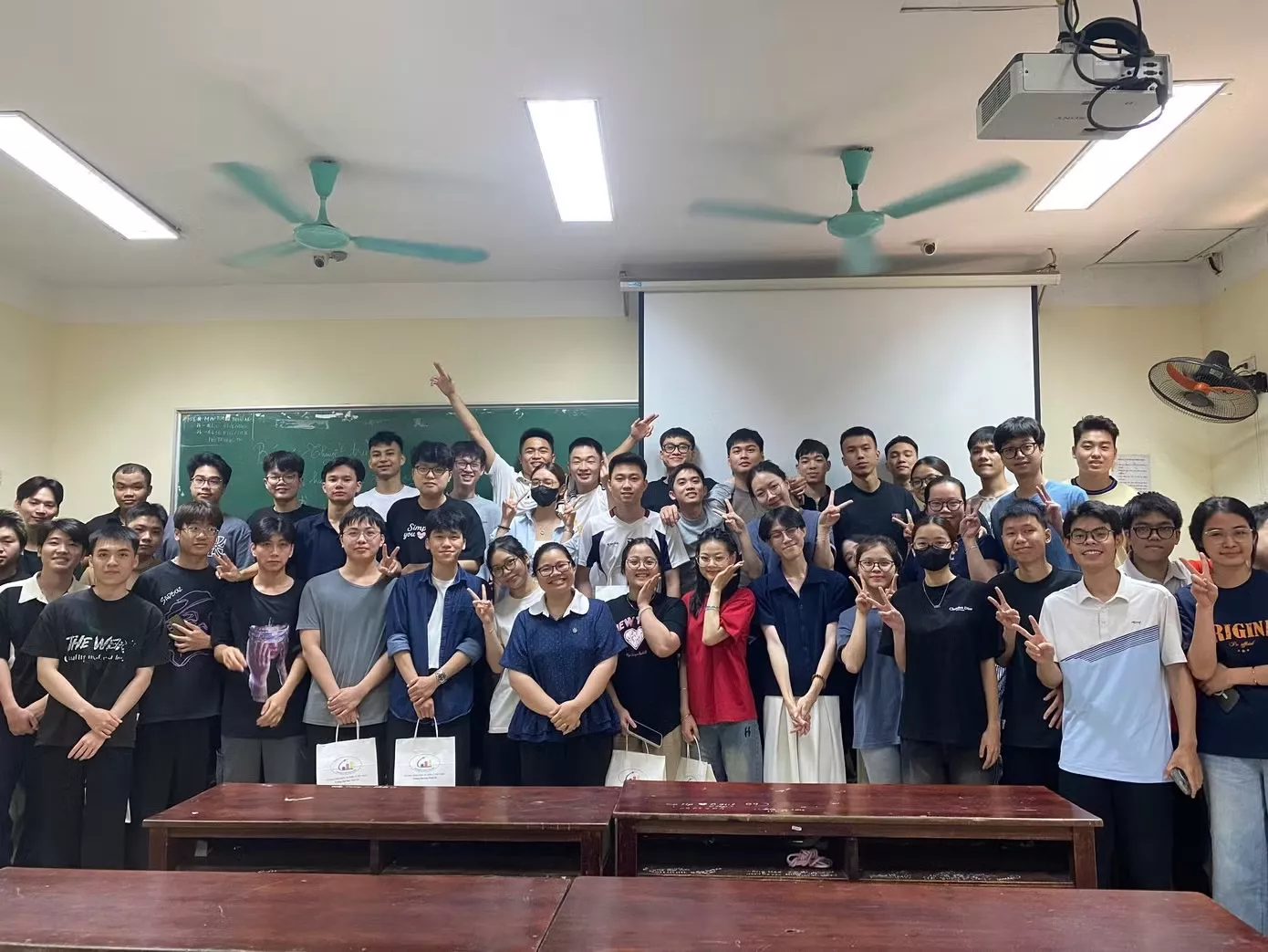 Tân TS Ngô Thị Thùy Anh: Bền bỉ theo đuổi tri thức, lan tỏa giá trị người phụ nữ hiện đại
